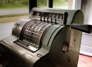 Jak sprawdzić czy woda zatrzymuje się w organizmie?