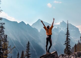 Czym różni się program komputerowy od algorytmu? Czym różni się program komputerowy od algorytmu?